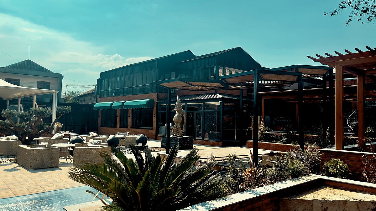 Gallery Art Lifestyle (GÀL) Restaurant